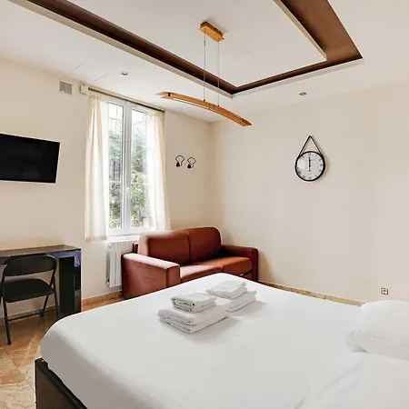 Charming - 2p - Montorgueil * Paris